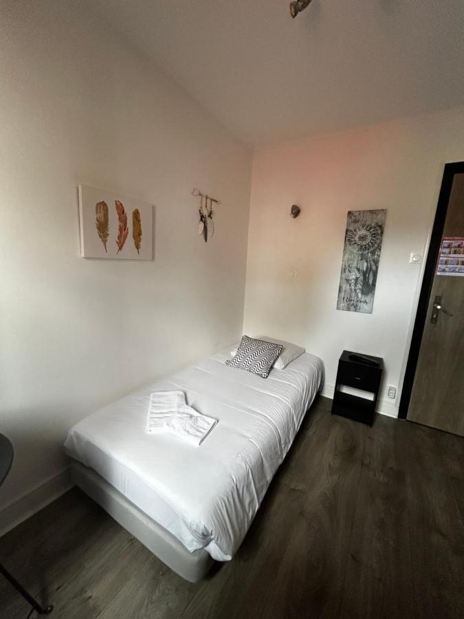 Hotel De La Place Loyettes Esterno foto